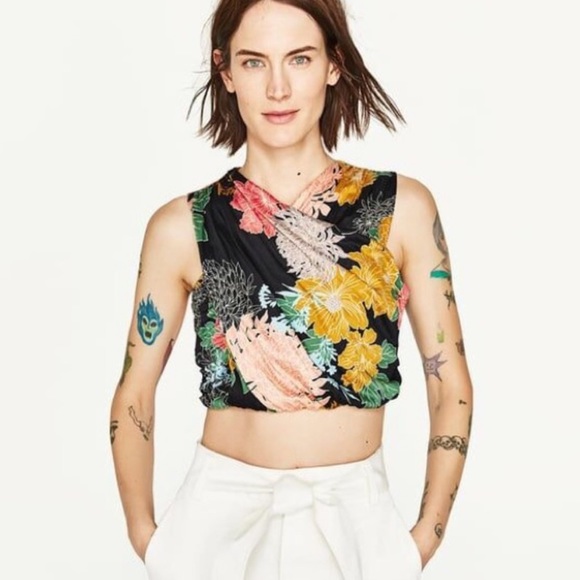 Zara Tops - ZARA MULTICOLOR FLORAL WRAP CROP TOP SIZE XS
